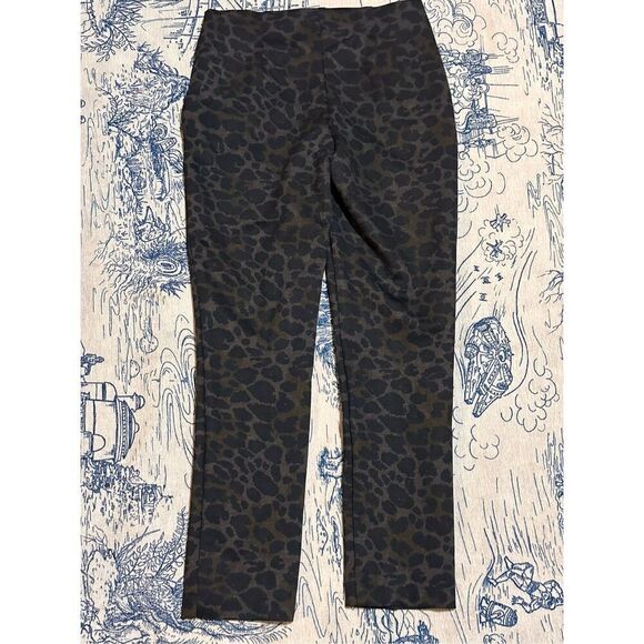 STUNNING CHICOS SO SLIMMING Juliet Leopard-Print Ankle Pants Size 00R (US 2R) Go - Picture 7 of 11